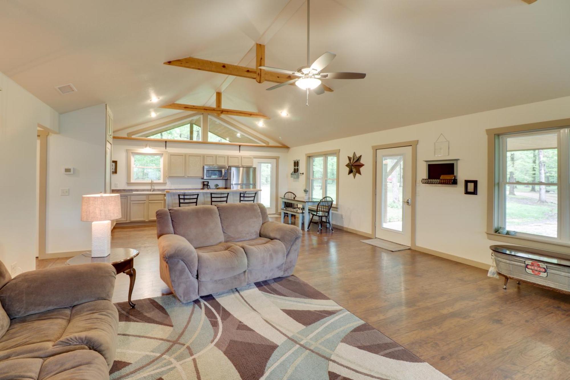 Spacious And Elegant Mountain View Cabin With Deck! エクステリア 写真