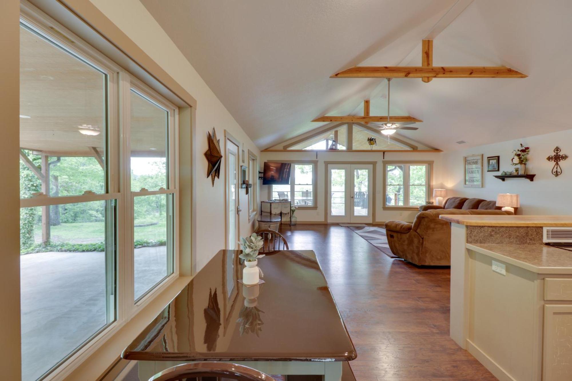 Spacious And Elegant Mountain View Cabin With Deck! エクステリア 写真