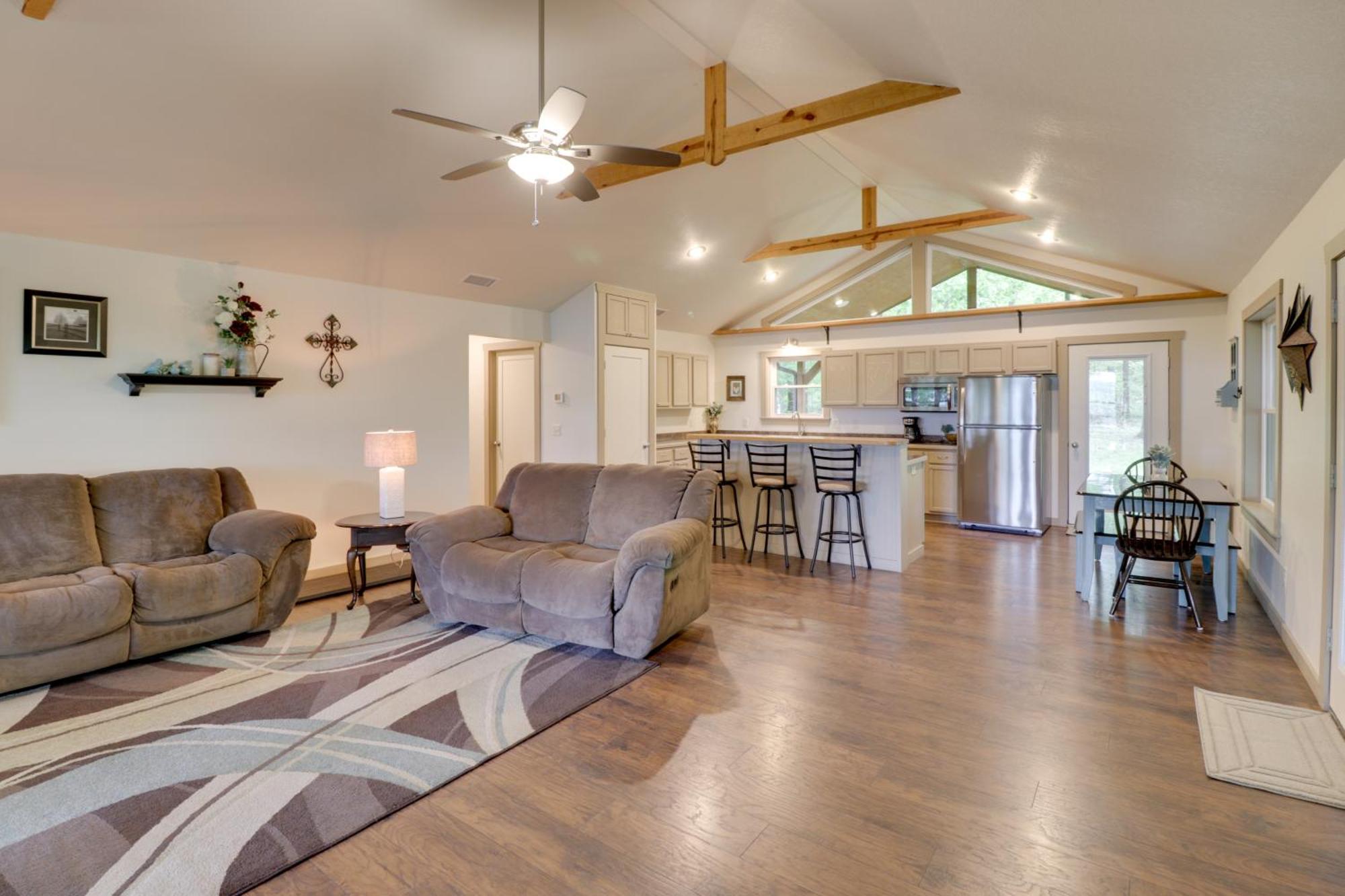 Spacious And Elegant Mountain View Cabin With Deck! エクステリア 写真