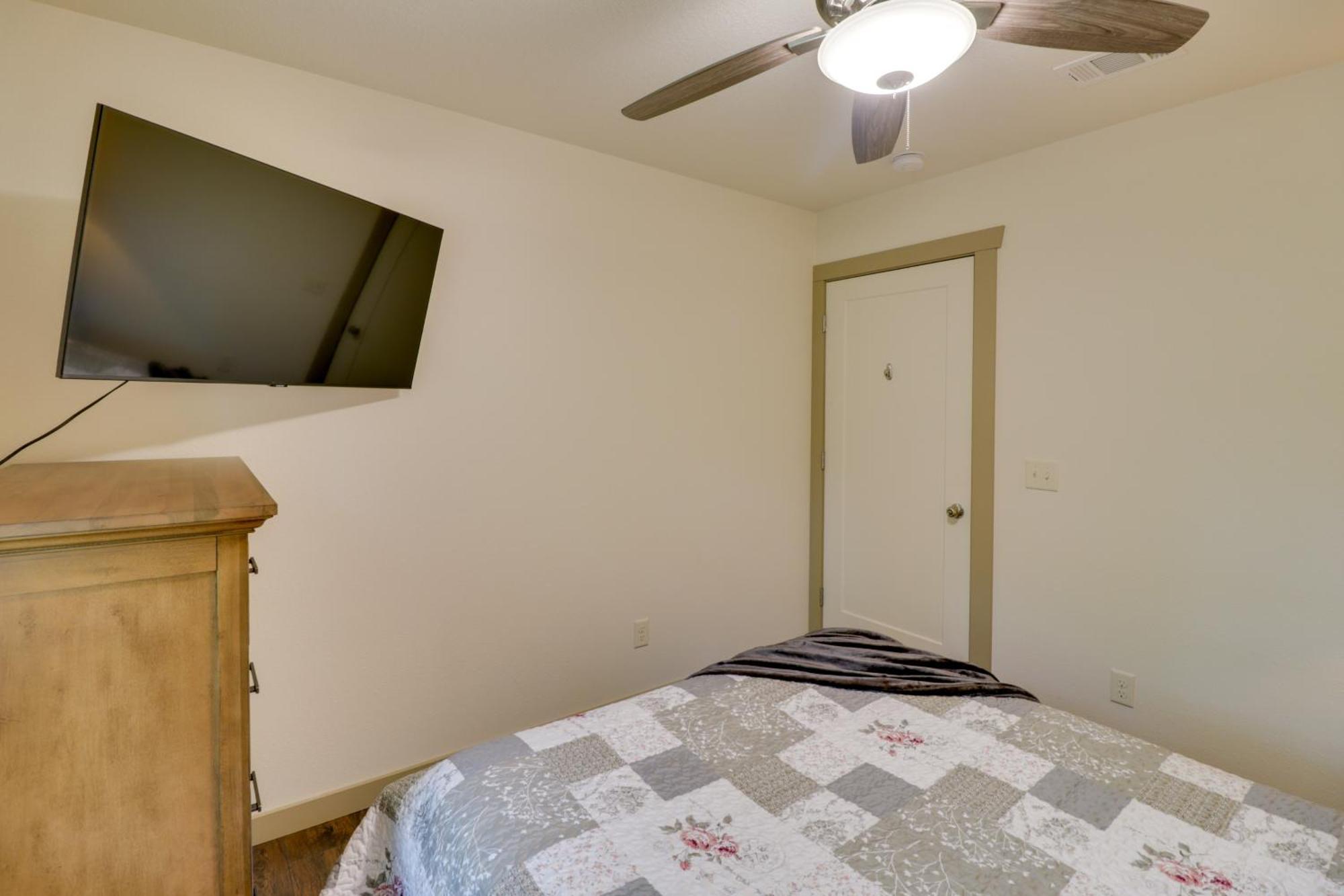 Spacious And Elegant Mountain View Cabin With Deck! エクステリア 写真